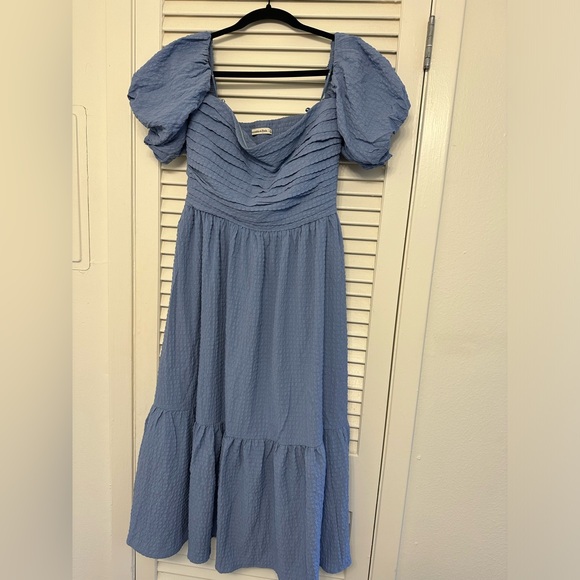 Beautiful Abercrombie and Fitch dress - Picture 4 of 4